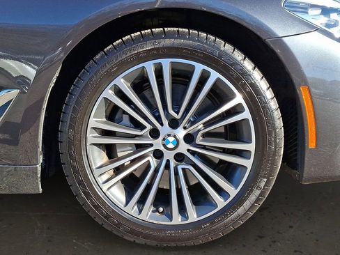 Used 2019 BMW 530i xDrive image 9