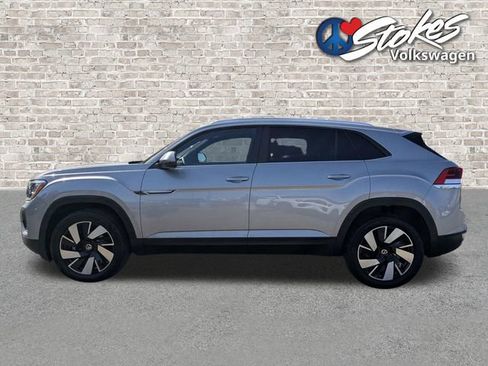 Certified 2025 Volkswagen Atlas Cross Sport SE AWD/4WD image 7