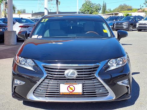 Used 2017 Lexus ES 350 image 2