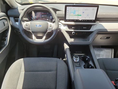 Used 2025 Ford Explorer Active RWD image 15