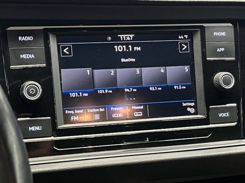 Used 2020 Volkswagen Jetta R-Line w/ R-Line Cold Weather Package image 26