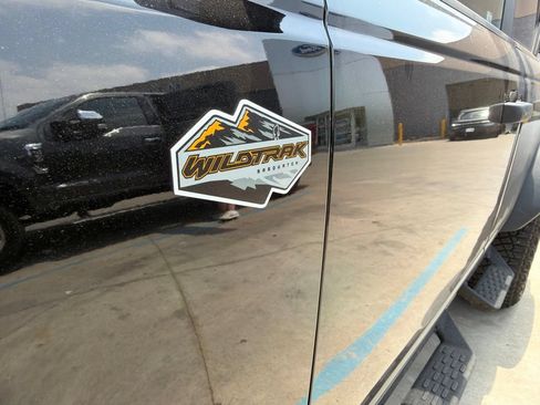 Used 2024 Ford Bronco Wildtrak AWD/4WD image 3