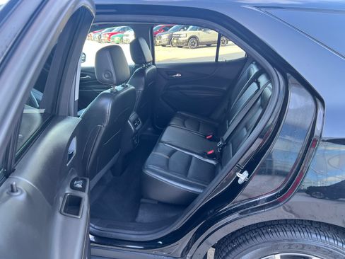 Used 2023 Chevrolet Equinox Premier AWD/4WD image 12