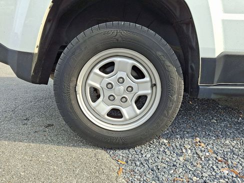 Used 2016 Jeep Patriot Sport w/ Power Value Group image 13