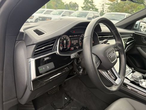 Used 2023 Audi Q8 Premium Plus w/ Premium Plus Package AWD/4WD image 20