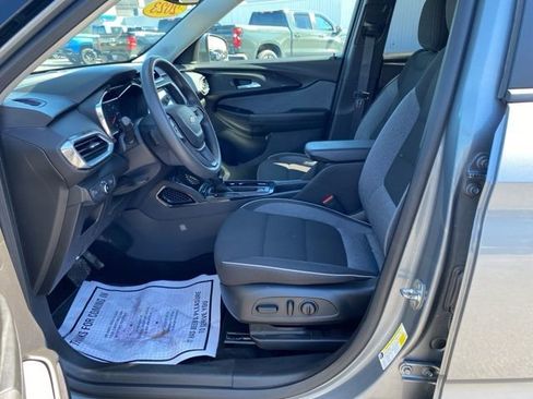 Used 2023 Chevrolet TrailBlazer LT w/ Convenience Package AWD/4WD image 14