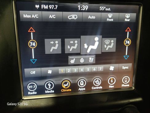 Used 2018 Jeep Grand Cherokee Overland AWD/4WD image 40