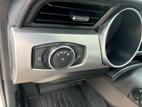 Used 2022 Ford Mustang Premium RWD image 6
