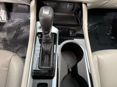 Used 2024 Nissan Altima 2.5 SL FWD image 18