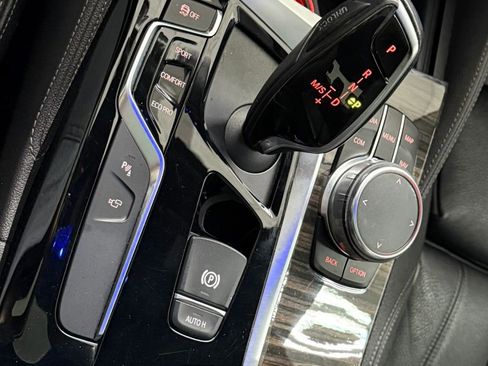 Used 2018 BMW 540i image 31