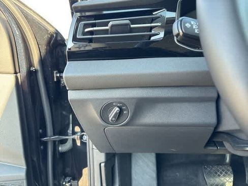 Used 2025 Volkswagen Jetta S image 10