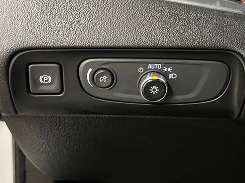 Certified 2018 Buick Enclave Avenir w/ Avenir Technology Package AWD/4WD image 20