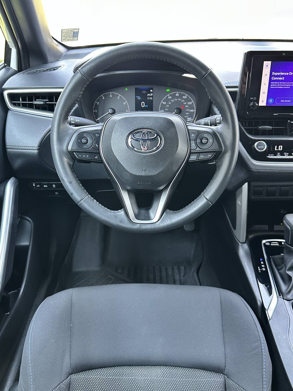 Used 2024 Toyota Corolla Cross AWD Hybrid image 35