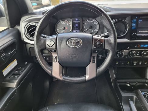 Used 2019 Toyota Tacoma TRD Off-Road AWD/4WD image 26