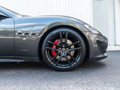 Used 2017 Maserati GranTurismo Sport RWD image 27