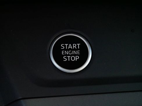 Used 2025 Audi Q3 2.0T Premium Plus w/ Premium Plus Package image 30