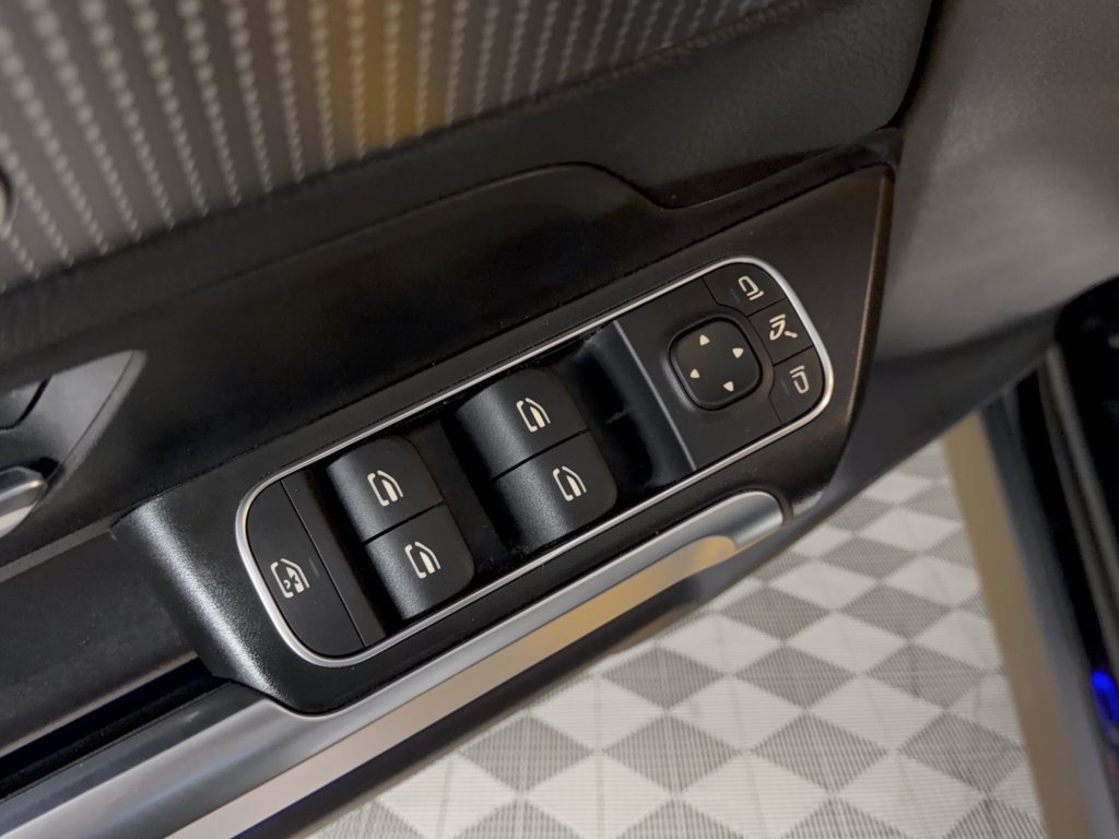 Used 2020 Mercedes-Benz GLB 250 4MATIC image 15