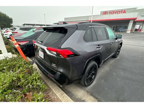Used 2021 Toyota RAV4 XSE w/ XSE Grade Weather Package AWD/4WD image 5