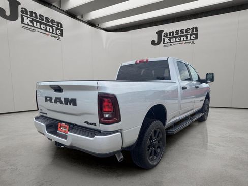 Used 2026 RAM 2500 Big Horn AWD/4WD image 3