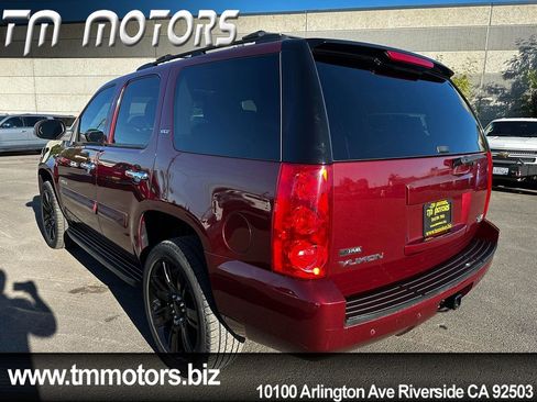 Used 2008 GMC Yukon SLT w/ SLT Preferred Equipment Group image 4