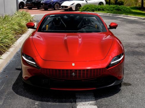 Used 2025 Ferrari Roma Spider RWD image 8