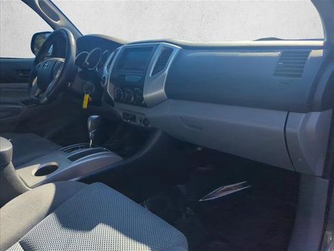 Used 2015 Toyota Tacoma 4x4 Double Cab w/ TRD Off-Road Package image 24