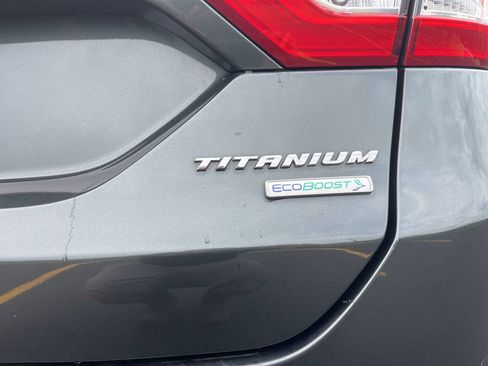Used 2016 Ford Fusion Titanium FWD image 9