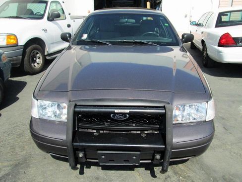 Used 2011 Ford Crown Victoria Police Interceptor w/ Radio Suppression Pkg image 1