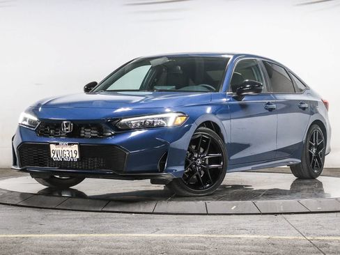 Used 2025 Honda Civic Sport image 1