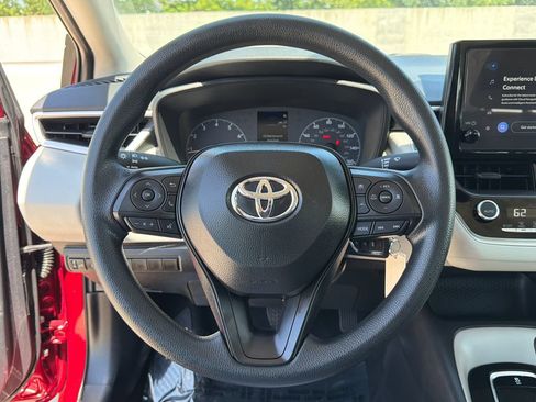 Used 2025 Toyota Corolla LE FWD image 20