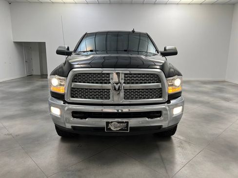 Used 2018 RAM 2500 Laramie image 2