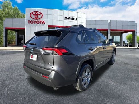 Certified 2022 Toyota RAV4 LE image 29