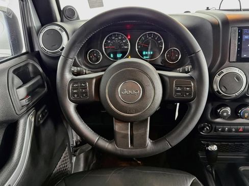 Used 2013 Jeep Wrangler Unlimited Sahara w/ Dual Top Group AWD/4WD image 14