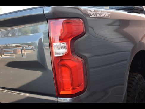 Used 2020 Chevrolet Silverado 1500 Custom Trail Boss image 48