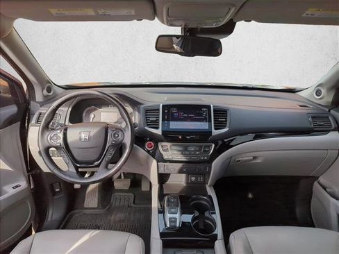 Used 2016 Honda Pilot Touring image 19