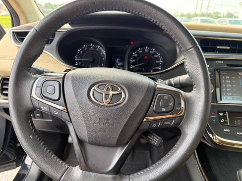 Used 2017 Toyota Avalon XLE Premium w/ All Weather Liner Package FWD image 18