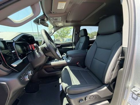 New 2026 GMC Sierra 2500 SLT w/ SLT Premium Package AWD/4WD image 11