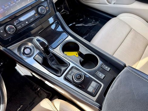 Used 2016 Nissan Maxima 3.5 SL FWD image 21