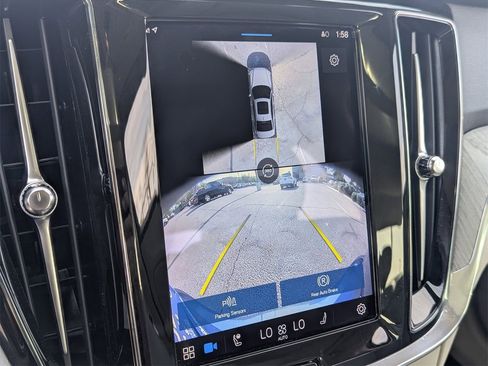 Used 2024 Volvo S60 B5 Plus image 32