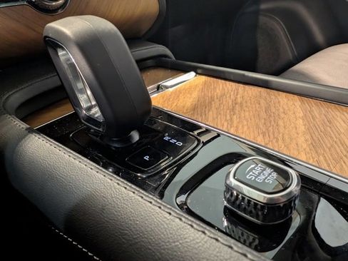 Used 2024 Volvo XC90 T8 Plus w/ Protection Package image 23