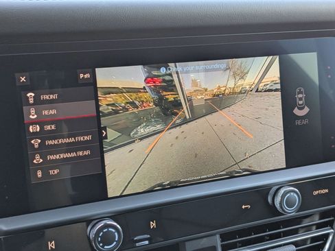 New 2026 Porsche Macan image 19