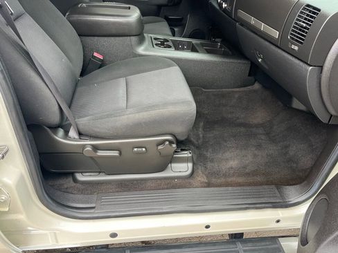 Used 2011 Chevrolet Silverado 1500 LT w/ All-Star Edition image 40