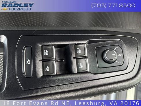 Used 2025 Volkswagen Atlas SE image 15