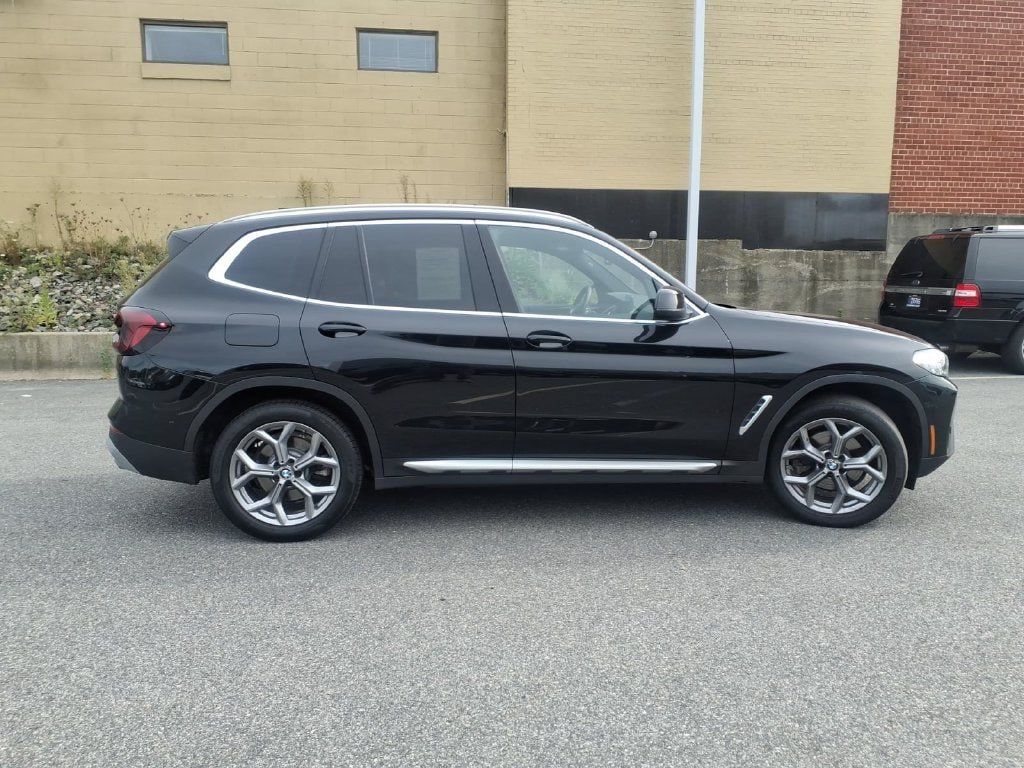 Used 2024 BMW X3 xDrive30i w/ Premium Package AWD/4WD image 5