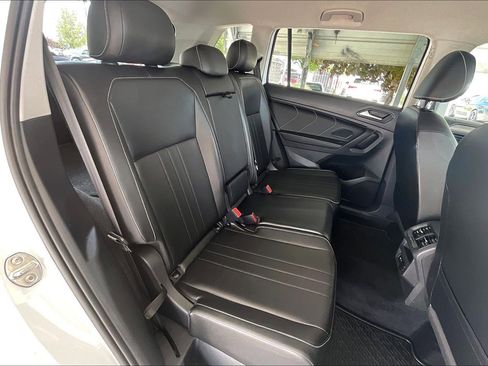 Used 2022 Volkswagen Tiguan SE AWD/4WD image 20