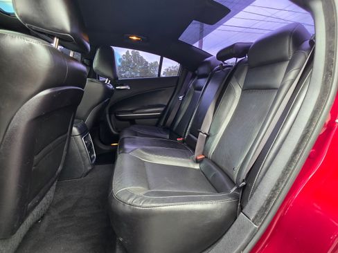 Used 2019 Dodge Charger SXT w/ Leather Interior Group RWD image 19