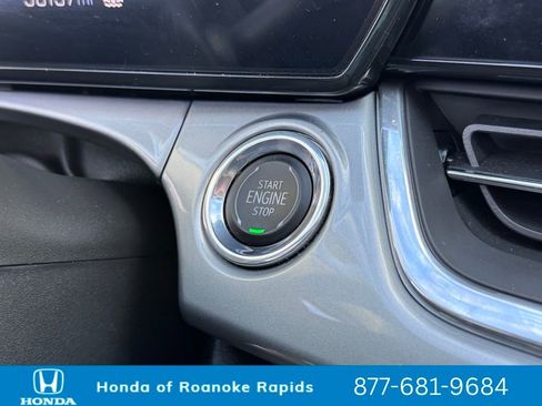 Used 2024 Chevrolet Trax LT image 17