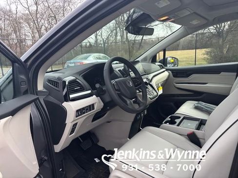 New 2026 Honda Odyssey Touring image 5