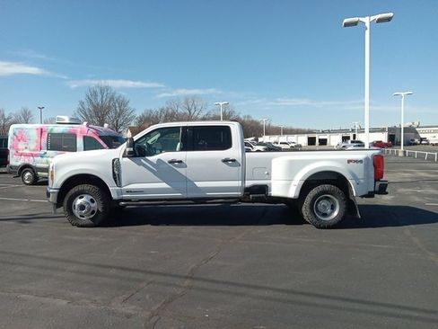 Used 2023 Ford F350 XLT w/ FX4 Off-Road Package image 4