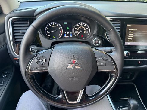 Used 2020 Mitsubishi Outlander SEL image 34